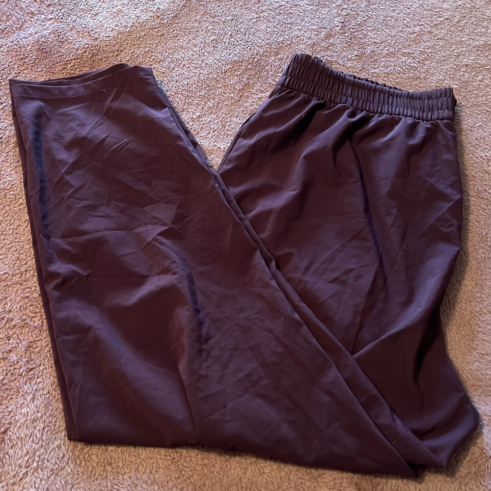 Victoria sport joggers.